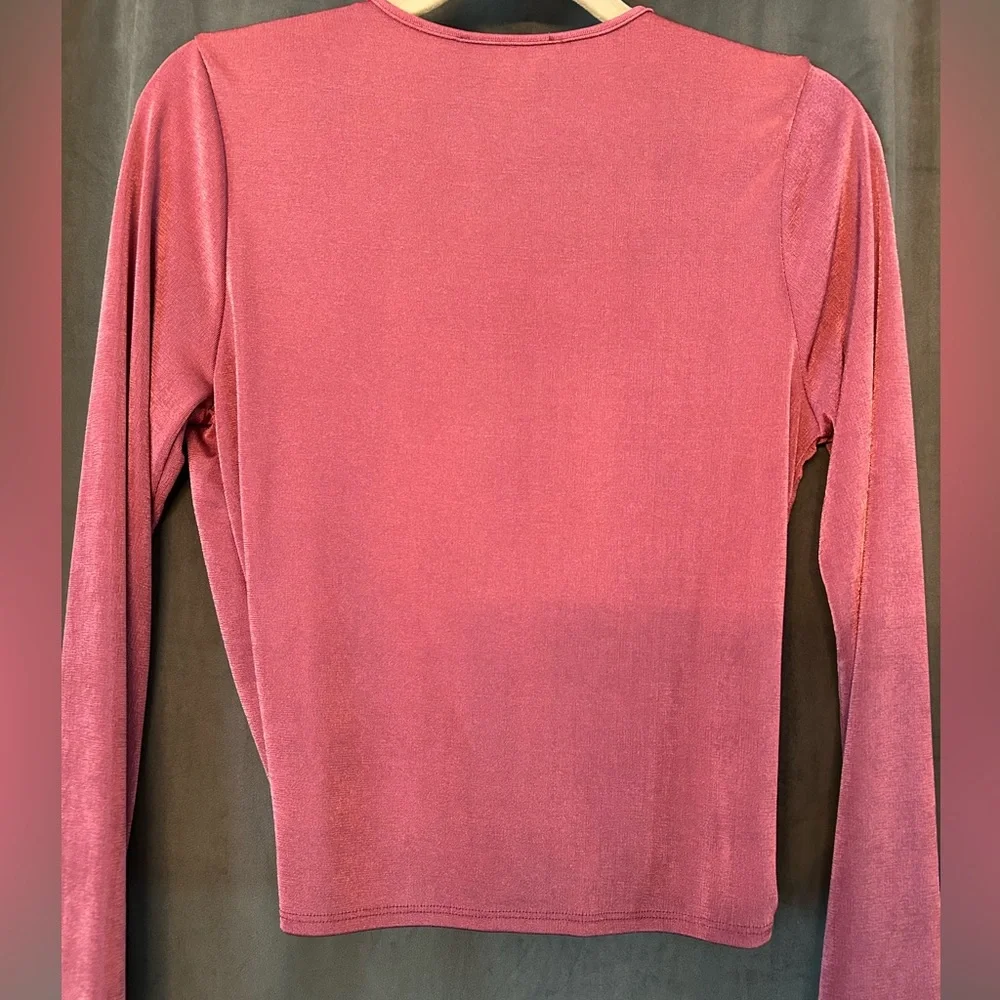 🏷️ 3 for $30  NWOT draped shirt - Picture 4 of 4